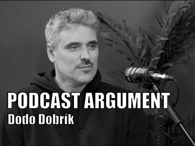 Dodo Dobrík vysvetľuje, ako kognitívna vojna ovplyvňuje emócie, rozhodovanie a dôveru v spoločnosti.